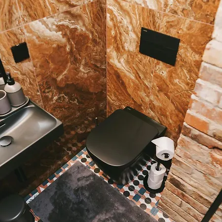 Kullassepa Boutique - Square View Tallinn