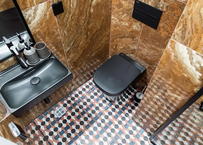 7 Main Square Boutique - Kullassepa