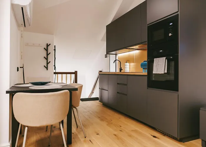 Kullassepa Boutique - Square View