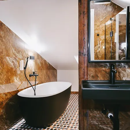 Kullassepa Boutique - Square View Apartmán